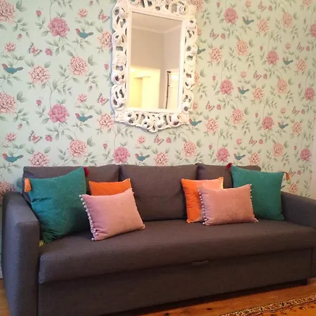 Shabby Chic Flat 2-3